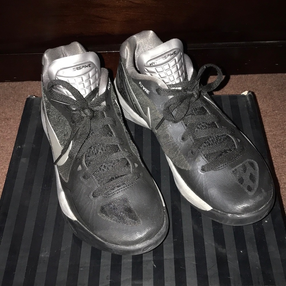 Nike volleyball tennis shoes